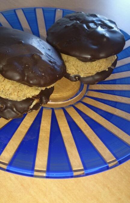 Chokladkaka med proteinpulver.